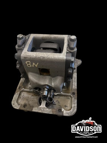 Ford 8N tractor Good Used hydraulic belly pump w / cover panel 8N605