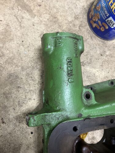 John Deere B1150R Housing Antique Tractor