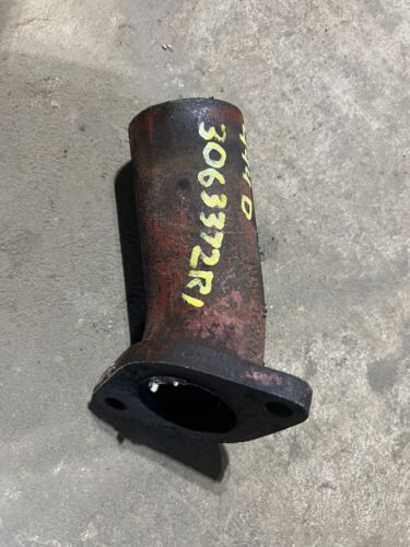 3063372R1 IH 444 Diesel Coolant Neck Antique Tractor
