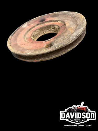 International 574 D239 Engine Crankshaft Pulley  3138838R2 Antique Tractor