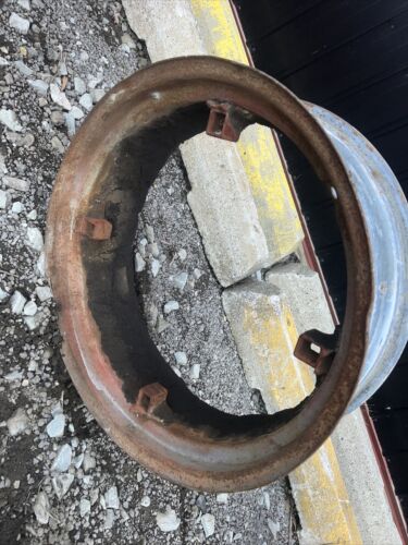 USED FARMALL A/B REAR RIM 24X8 INCHES – DAVIDSON TRACTOR PARTS AND ...