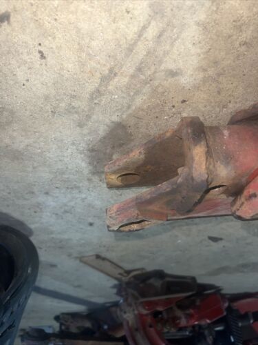 Farmall 706 row crop Tractor fasthitch main 2pt hitch RIGHT R complete pocket