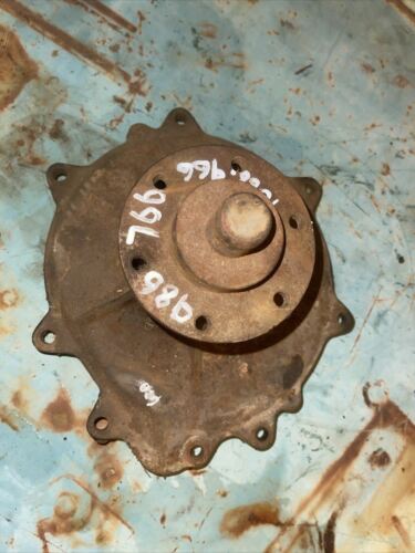 International 1066 886 986 966 766 100 86  tractor water pump assembly 675806C1