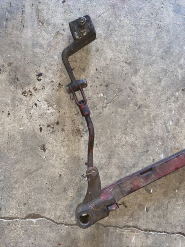 IH 373647R1 Handle International Harvester