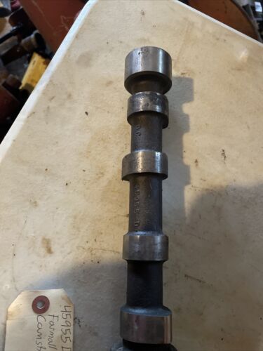 International Super M Camshaft W/O Gear 45955 D