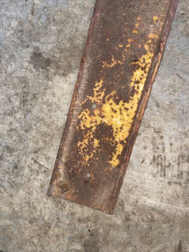 IH Farmall 706 RH hood side cover panel