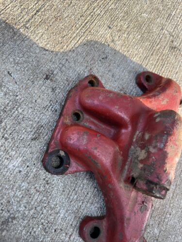 IH Farmall Manifold 279160R1 oil cooler