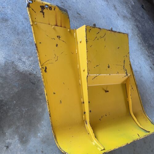 IH 444 Single fender antique tractor