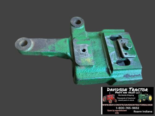 John Deere RH Breakaway Coupler R39109