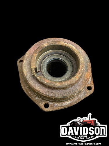 IH Farmall 340 460 504  Pto Shaft Bearing Cage 370598R1  Antique  Tractor
