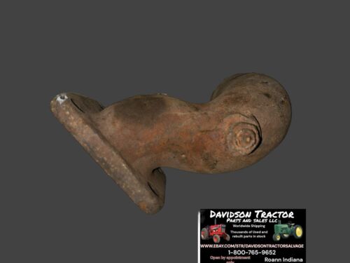 John Deere B403R Water Pipe Casting Neck Antique Tractor  1938 B