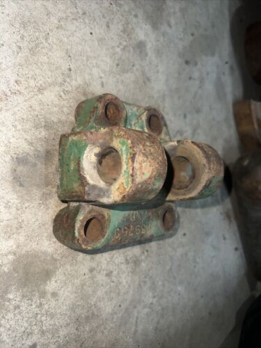 Used Center Link Bracket #R39759 John Deere 4230 4030 4020 2520 3020 2510 4000