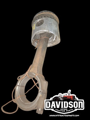 IH International Farmall 560 Diesel D-282 Connecting Rod W/Piston 318377R1