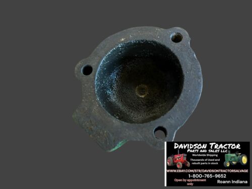 USED JOHN DEERE B BR BO 50 520 530 TRACTOR FRONT WHEEL BEARING HUB CAP B920R