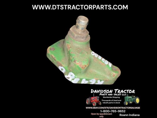 John Deere Cover-valve R69880