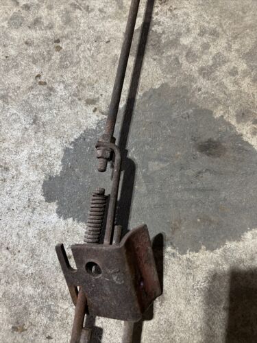 Farmall IH A tractor Vac Vacuum lift control rod w/ handle & mounting bracket