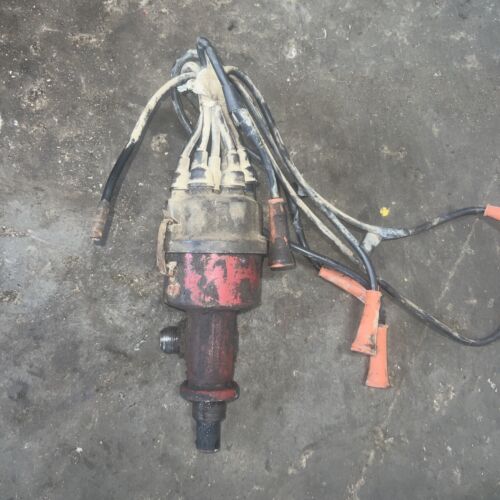 Farmall IH 460 560 tractor engine motor distributor drive w/ tachometer drive