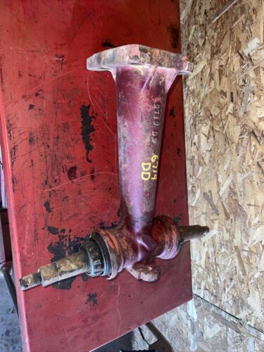 Farmall M Early SM Tractor front pedestal spindle shafts for hubs 6719DD