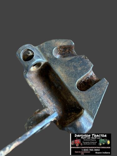 USED JOHN DEERE TRACTOR TRANS 2ND & 5TH SPEED SHIFTER YOKE A4014R AA4626R
