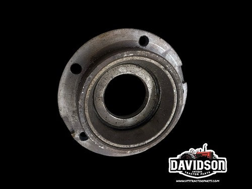 Oliver 550 Differential  Bearing Cage 1E112 Antique Tractor