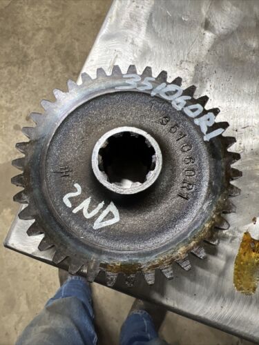 International Farmall C Tractor IH IHC 351060R1 2nd Countershaft Gear