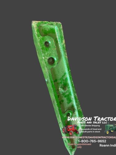 John Deere 2010 Tractor ORIGINAL JD 3pt hitch Right sway block T13346T