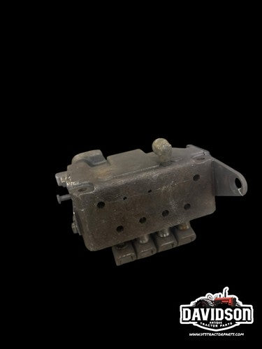 1961 Allis Chalmers AC D17 Tractor Hydraulic Pump