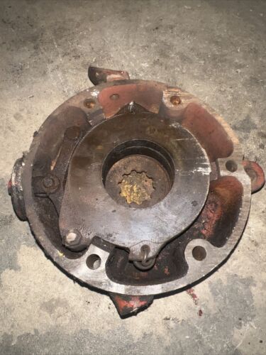 Farmall IH Super C tractor disk disc brake assembly with cover 355969R1