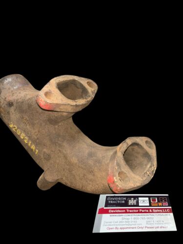 326521R1 IH Farmall 806 856 2806 2856 Exhaust Manifold  Antique Tractor