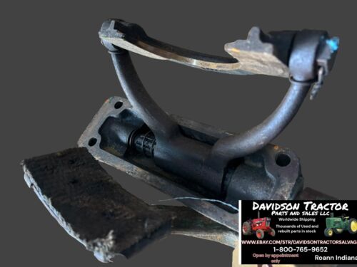 USED B171R & B172R John Deere Unstyled B Tractor Fork & Clutch Collar Assembly