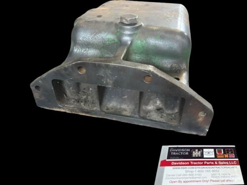JOHN DEERE 2010 CRAWLER DOZER TRACTOR. ENGINE OIL PAN T15017T