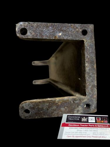 John Deere G Radiator Side Casting Support F660R