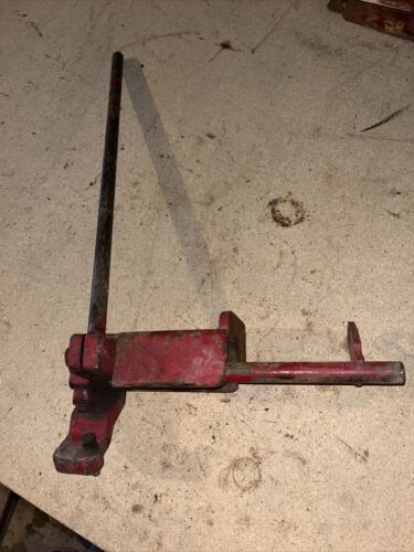Farmall International 856 Hydraulic Lever
