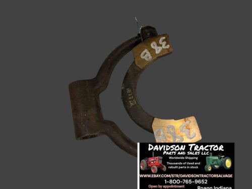 USED B171R & B172R John Deere Unstyled B Tractor Fork & Clutch Collar Assembly
