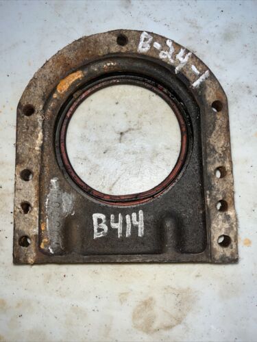 Farmall International 364 384 B275 B414 424 444 Rear Main Seal Housing 708904R1