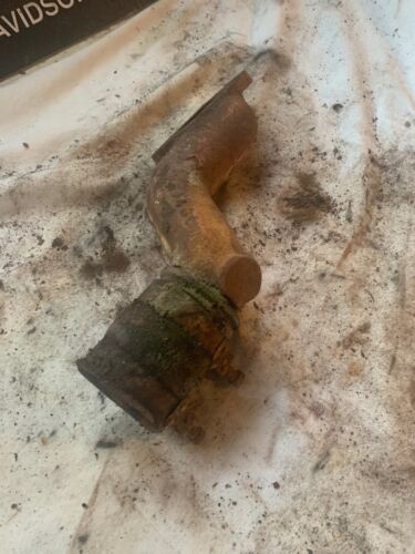 FARMALL Cub Lower Water Pipe