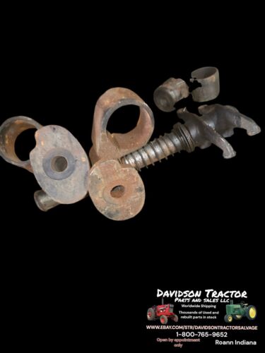 JOHN DEERE F529R, F528R, F533R BRACKET ROCKET ARM ASSEMBLY G TRACTOR FOR PARTS