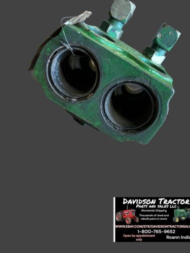John Deere RH Breakaway Coupler R39109