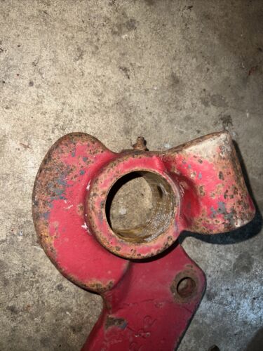 Farmall IH 460 350 tractor fasthitch 2pt hitch Rght brace bracket mount 522732R2
