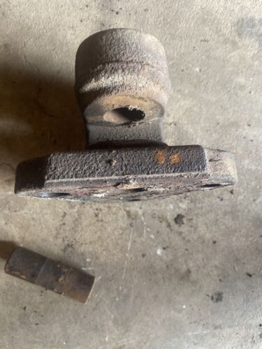 farmall h 1944 good condition Original IH draw bar support bracket anchor mount