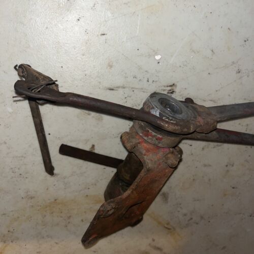 Farmall 300 350 400 450 gas tractor (2) IH hydraulic control levers w/ linkage