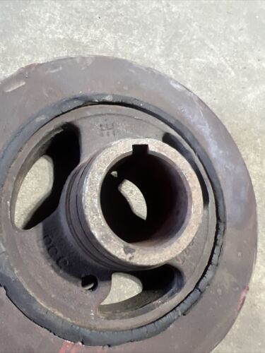 International Tractor  Crankshaft Damper 9” Pulley 606-786-C92 Antique Tractor