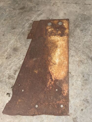 IH FARMALL 706 TRACTOR Left RADIATOR SIDE PANEL