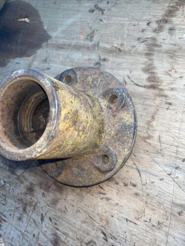 351075R1 Cub Cadet Front hub antique Garden tractor