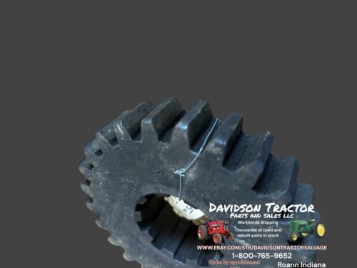 USED JOHN DEERE B TRACTOR TRANSMISSION COUNTERSHAFT 2ND SPEED GEAR B1868R