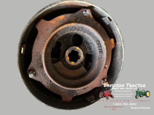 JOHN DEERE B BELT PULLEY CLUTCH ASSEMBLY B136R  FITS UNSTYLED AND EARLY STYLED B