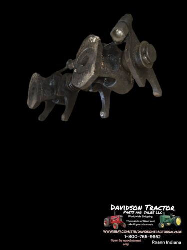 A4627R John Deere 60 Rocker arm assembly Antique Tractor