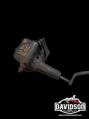 367706R1; Farmall Tractor Governor Housing; 140 240 340 404 444 424