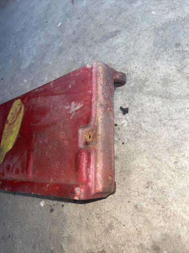 International 966 1066 1466 1486 1566 1586 Hydro 100 LH Seat Support 382912R1