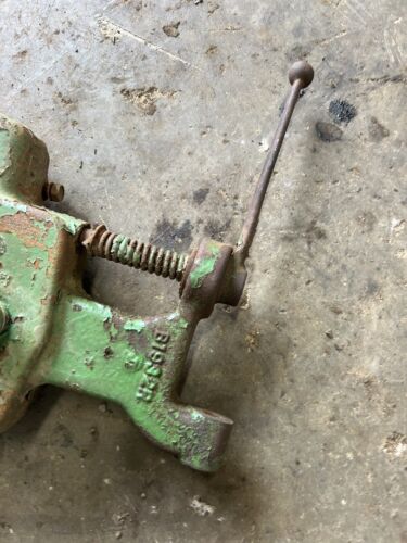 1946 John Deere B Dash/Shifter Tower Antique Tractor